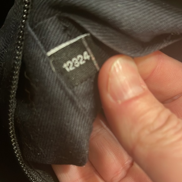 Classic Kate Spade Hobo bag in Basic Black - Picture 5 of 9